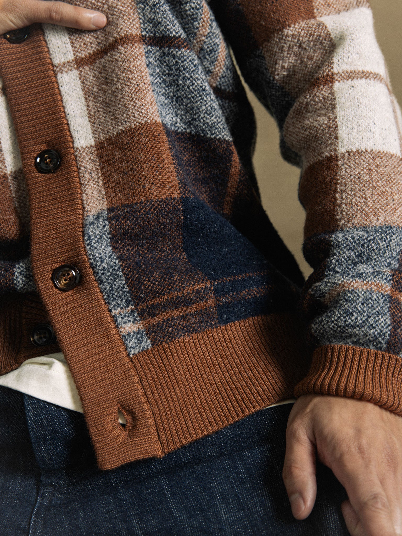 Modelshot / Cocoa Brown / Detail